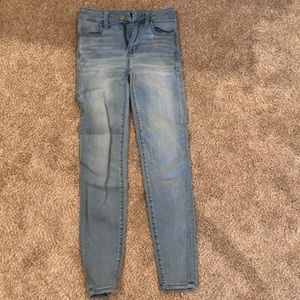 light wash American Eagle jeans